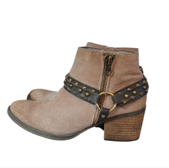 Crown Vintage Western Ankle Boots Studded Harness Leather Moto Booties Size 7.5 - Picture 4 of 14